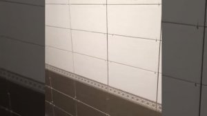Укладка кафеля с крестиками в ванной 8922 41 44 006
