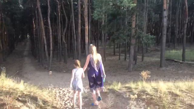 LikeLola Нашла Магический Шар Предсказаний Мери! смотреть онлайн