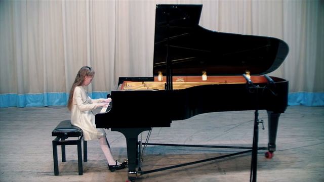 Суслова Валерия - Р.Шуман - «Воспоминание» из цикла «Альбом для юношества»
