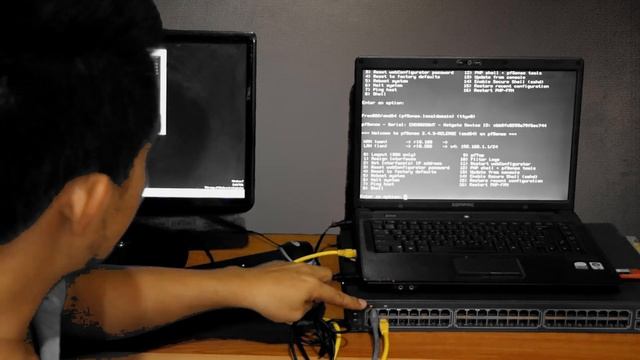 Turn your old Laptop into a powerful firewall смотреть онлайн