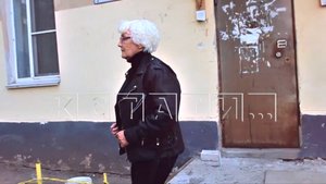 78-летняя пенсионерка сняла клип на свою рокерскую песню в парке «Швейцария»