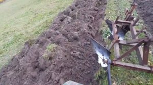 Вспашка целины самодельным трактором. разрабатываю участок.