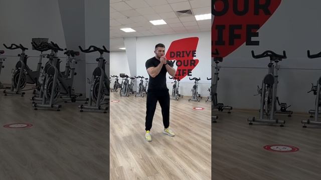 Приседания с выпрыгиванием смотреть онлайн