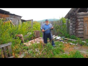 Выгнал сын и жена из нового дома отца пенсионера как он теперь будет жить СКОРО ХОЛОДА И ЗИМА