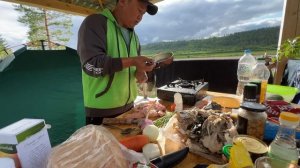 [4k] Якутия жизнь в тайге ловим щук ленков готовим еду на природе  2часть life in the taiga fishing
