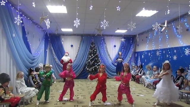 танец Восточных красавиц старшая группа "Березка" Новый год 2020