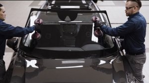 Замена лобового стекла Volvo на станции официального дилера Автобиография в Санкт-Петербурге