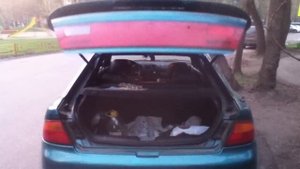 Амортизаторы багажника Mazda 323