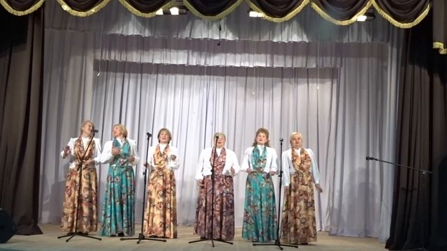 Ансамбль "Хуторяне" "Малиновки заслышав голосок" МКУК ДК "Октябрь" смотреть онлайн