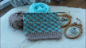 Королевская стежка двухцветный узор спицами