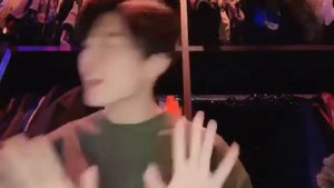 Чонгук кавер promise Jimin 😂😂😂😂