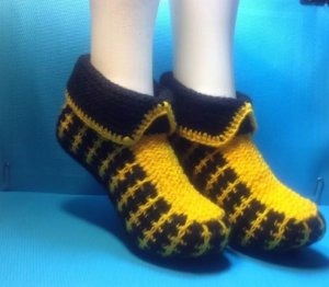 Вязание спицами ДОМАШНИЕ ТАПКИ -СЛЕДКИ #42