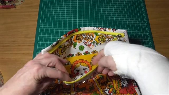 Продолжаю швейный марафон. Сшила чехол на швейную машинку и еще 1 конверт смотреть онлайн