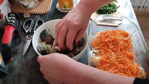 Запеченая рыба скумбрия на луковой подушке ??? под винишко!!!