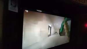 Мой друг про спорил и я дал ему поджопник