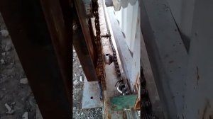 Лайф хак. Откатные ворота из старого шуруповерта.