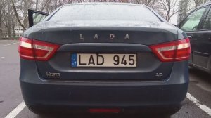 Lada Vesta: Philips W16W c оранжевой плёнкой (слева) против оранжевого W5W Osram (справа).