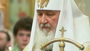 Патриарх Кирилл отслужил панихиду по погибшим при взрыве в метро