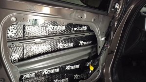 Kia Sportage 2020 Какая заводская шумоизоляция? | Обзор заводской шумки и установка дополнительной.