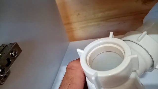 Установка умывальника в бане и его подключение
