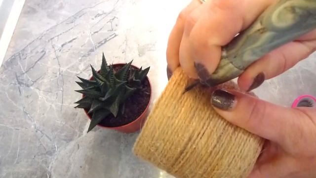 Кашпо из пластиковой бутылки и джута! Кашпо для цветов своими руками!