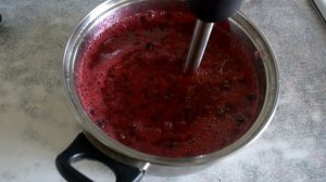 Живое варенье из черной смородины