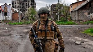 Опубликовано видео прилета снаряда ЧВК «Вагнер» по позиции ВСУ в Бахмуте