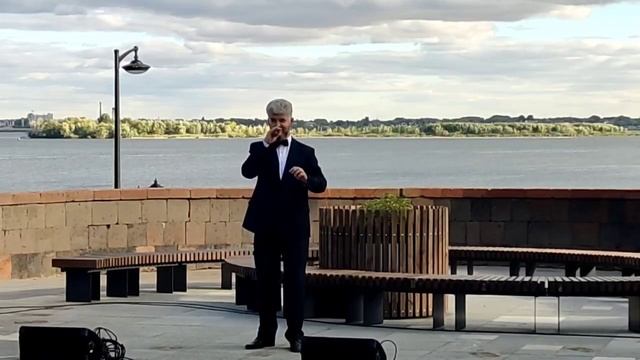 "Наш город" ( из репертуара Р. Ибрагимова) ( Р. Паулс - О. Гаджикасимов) смотреть онлайн