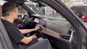 BMW X7 - готовим к поездке мониторы задним пассажирам и мультимедиа водителю
