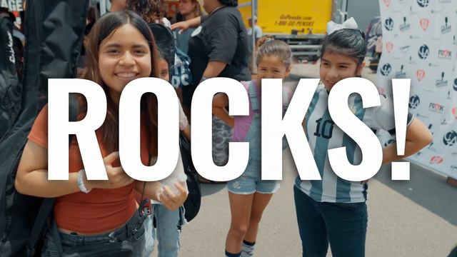 Free Guitars 4 Kids Gibson Gives Event Presented By CLA Nashville смотреть онлайн