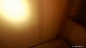 Лифт едет с открытой дверью