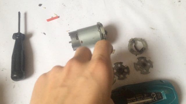 ремонт замена мотора в шуруповерте макита makita смотреть онлайн