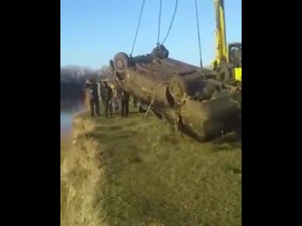 сюрприз в утонувшей машине