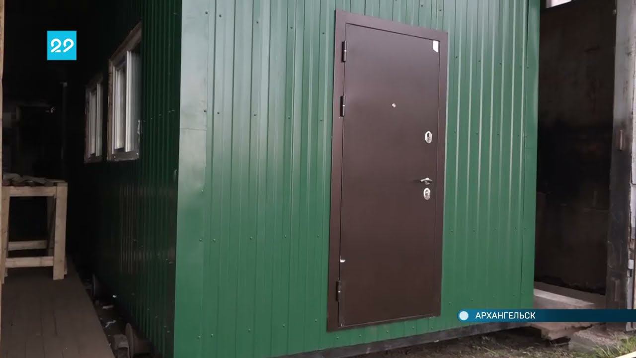 12.10.2022 Осужденные изготавливают домики для Устьянского лесничества