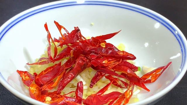 酒店的炒土豆絲為啥那麼好吃？總廚分享正確做法，酸辣開胃又下飯【阿朝哥美食 】#炒土豆絲 #土豆料理 #土豆 絲煮法 #potatorecipe #potato