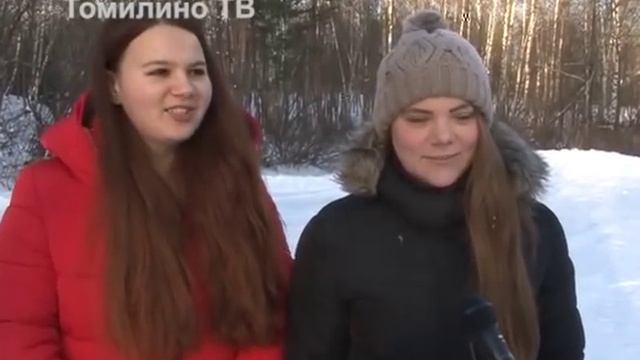 В посёлке установили сразу три деревянные горки смотреть онлайн