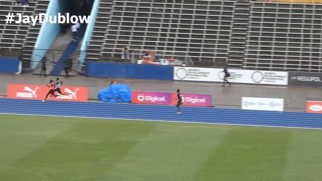 Malik James-King Takes Command over 400m | Gibson McCook Relays 2022 смотреть онлайн