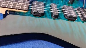 Установка звукоснимателей с возможностью регулировки на стратокастер без пикгарда и рамок