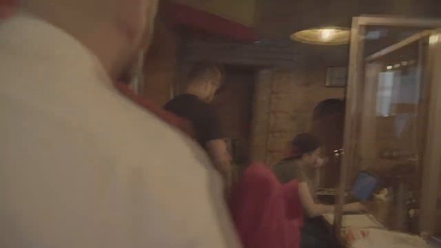 Паша Техник называет людей старыми на протяжении одной минуты и шести секунд смотреть онлайн