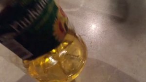 Оттереть этикетку за 10 секунд - чем удалить клей