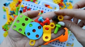 Конструктор в чемоданчике 3D с шуруповертом на 237 деталей