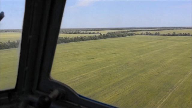 Полёт на АН 2 КУКУРУЗНИК. Опрыскивание поля. смотреть онлайн