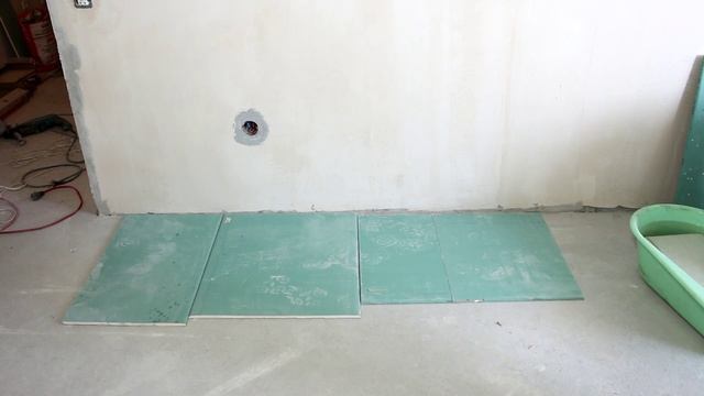 Эксперимент! Как выровнять кривую (выгнутую) керамическую плитку? Кривая плитка. Как укладывать? смотреть онлайн