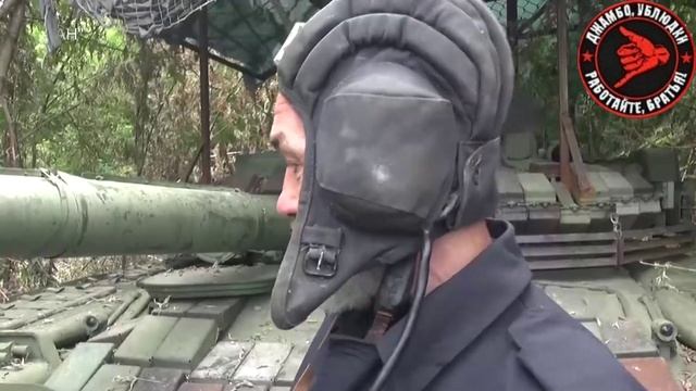 В Марьинке бои ведут мотострелки. Военнослужащие рассказывают, что противник не может передвигаться
