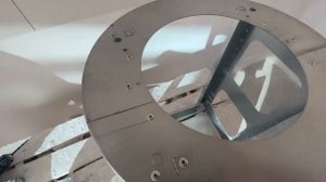 Установил  вытяжку фирмы (Маунфельд) MAUNFELD  LEE PUSH 39 White.