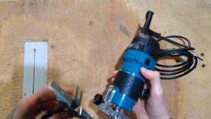 Фрезер кромочный Makita 3711 , триммер