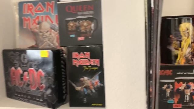 Прогулка по Музыкальным Магазинам Риги - Nostalģija. Магазин - Ностальгия! смотреть онлайн