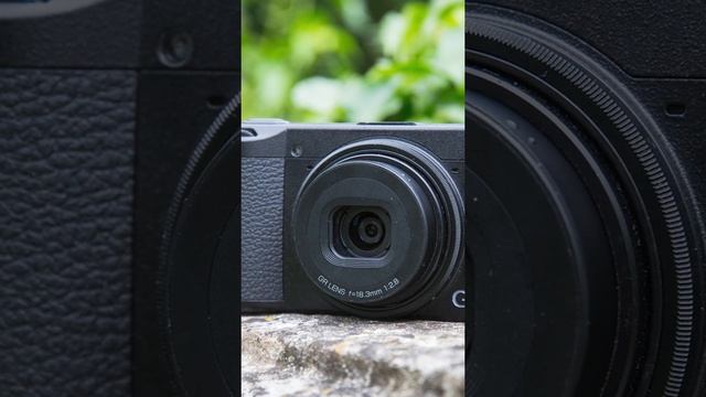 TOP 6: Best Compact Camera for 2022 | For Travellers!