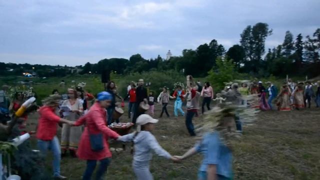 Хоровод на празднике Иван Купала - Таруса смотреть онлайн