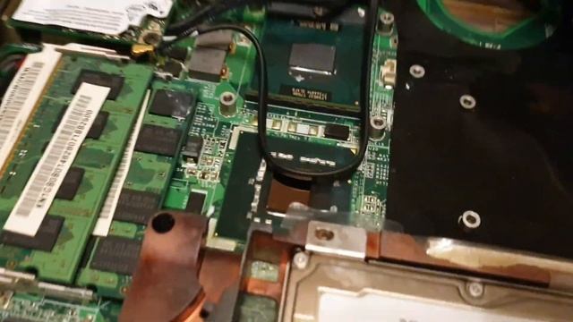 Как НЕ НАДО чистить с. Охоаждения на ноутбуках, пример Acer 5920g смотреть онлайн